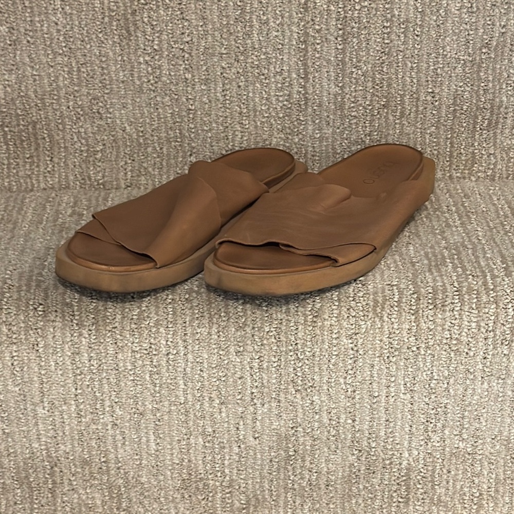 Women's Soft Leather Camel Slide Sandals